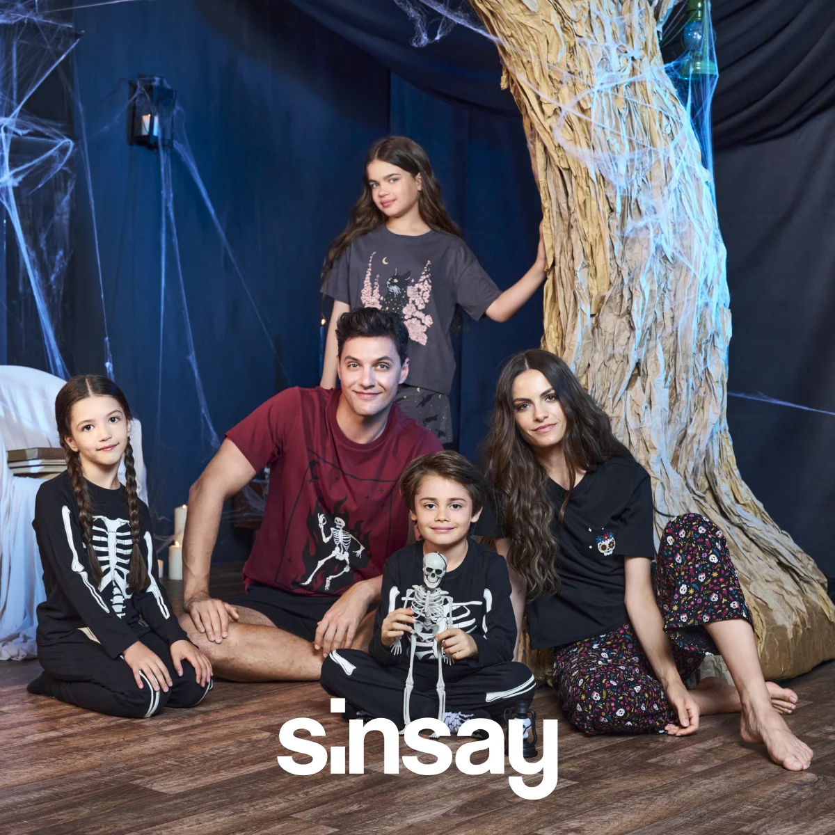 Export aw25 halloween family 1200x1200 sm 04